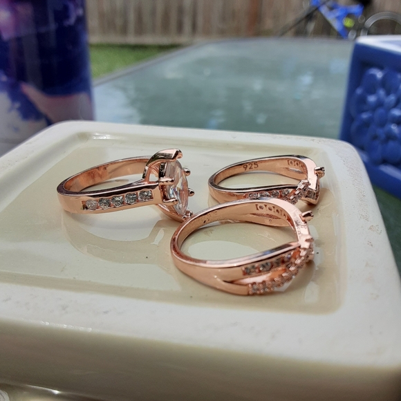 3 piece White Sapphire Rose gold size 7 ring - Picture 4 of 8